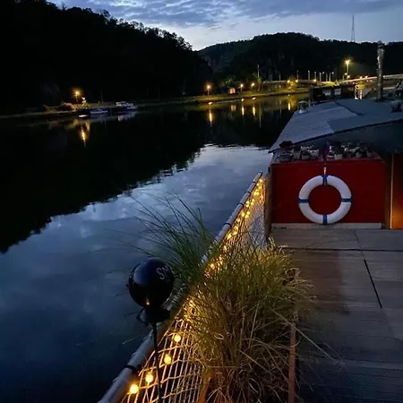 Perle ! Peniche Complete Pour 8 Sur La Meuse, Region Namur *