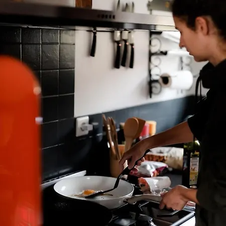 Perle ! Peniche Complete Pour 8 Sur La Meuse, Region Namur Úszó hotel