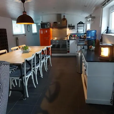 Perle ! Peniche Complete Pour 8 Sur La Meuse, Region Namur *