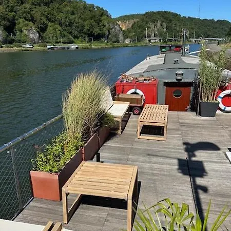 Perle ! Peniche Complete Pour 8 Sur La Meuse, Region Namur Botel