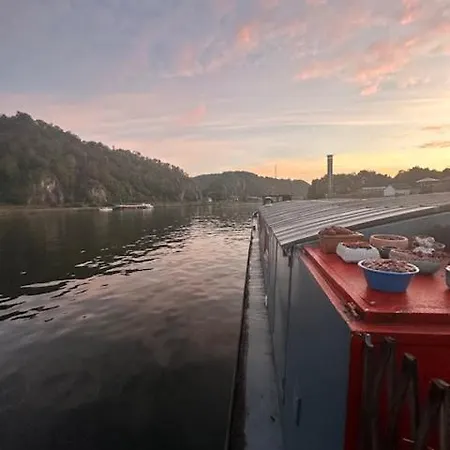 Perle ! Peniche Complete Pour 8 Sur La Meuse, Region Namur Πλωτό κατάλυμα Andenne