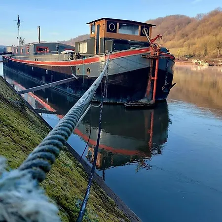 Perle ! Peniche Complete Pour 8 Sur La Meuse, Region Namur Botel